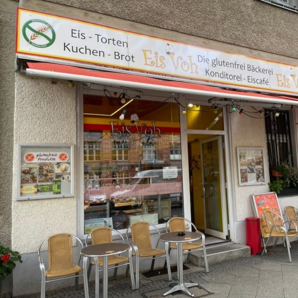Eingang des Eiscafe Voh in Berlin
