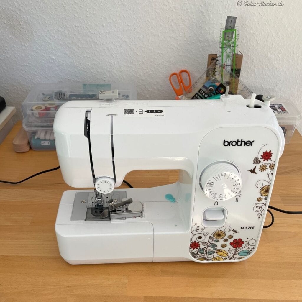 Aufgeräumter Nähplatz