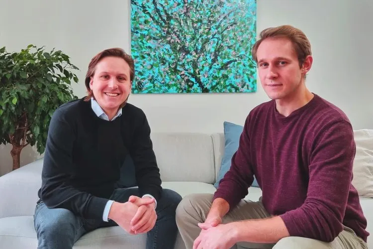 Die beiden Gründer von mivel